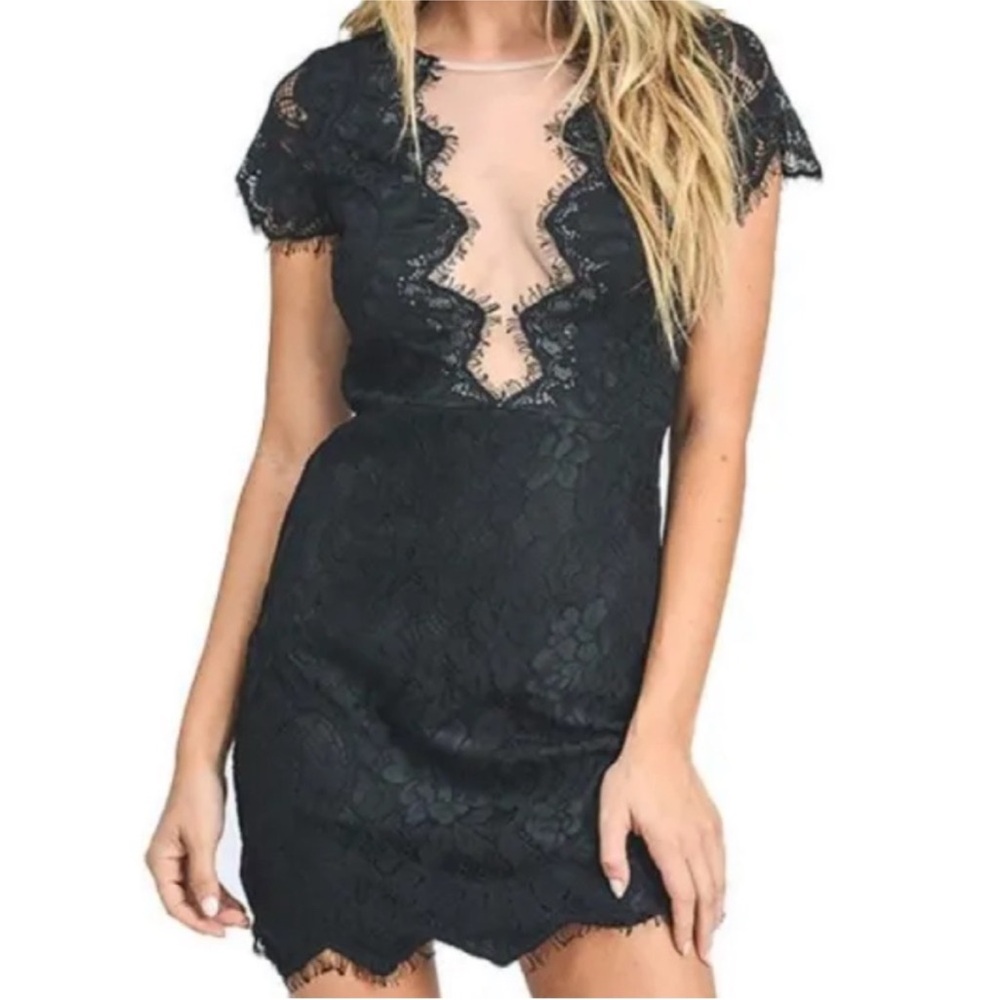 Storia Plunging Mesh Neckline Short Sleeve Lace Minidress